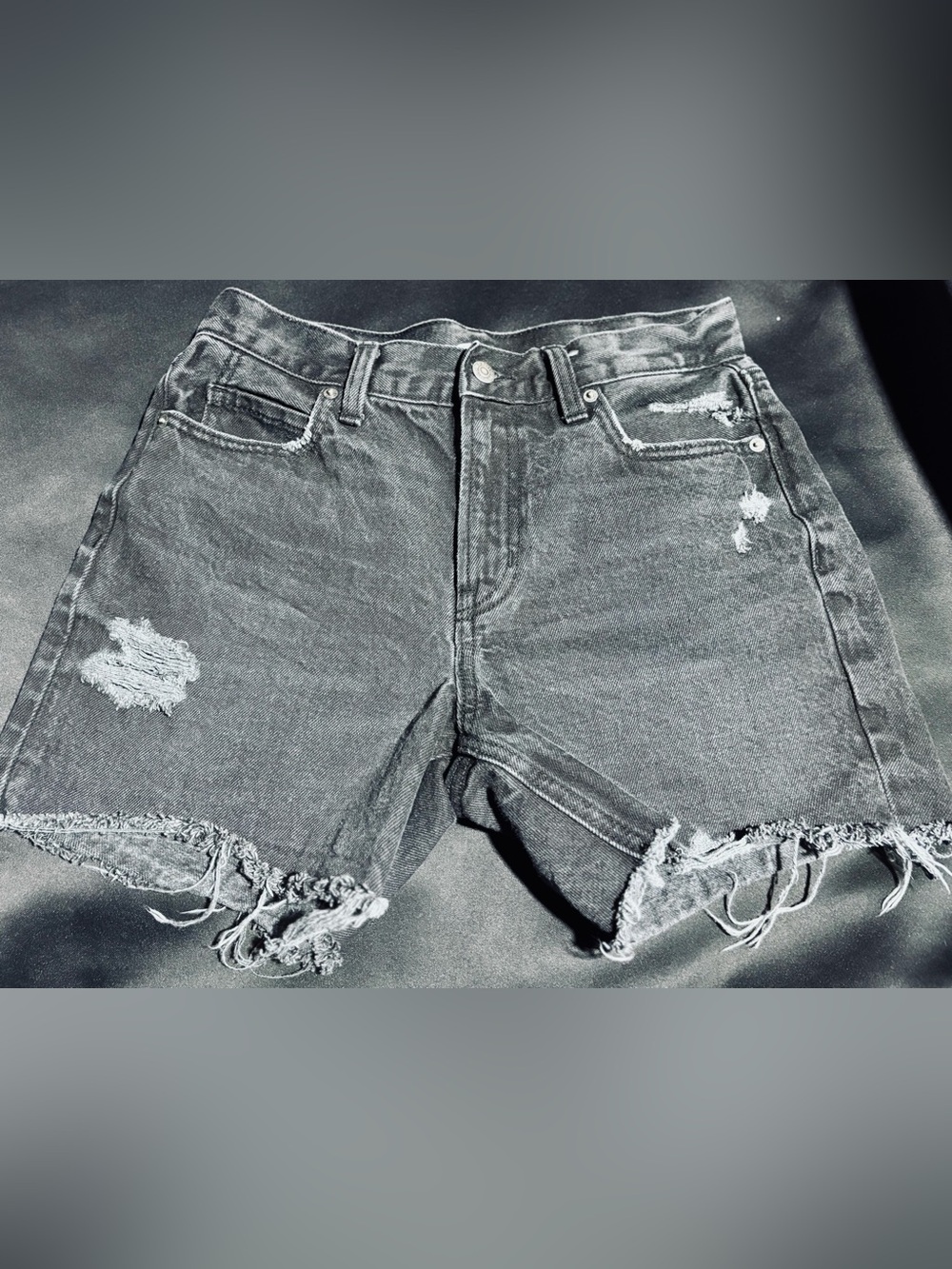 Old Navy Distressed High-Waist Women's Denim Shorts - Black